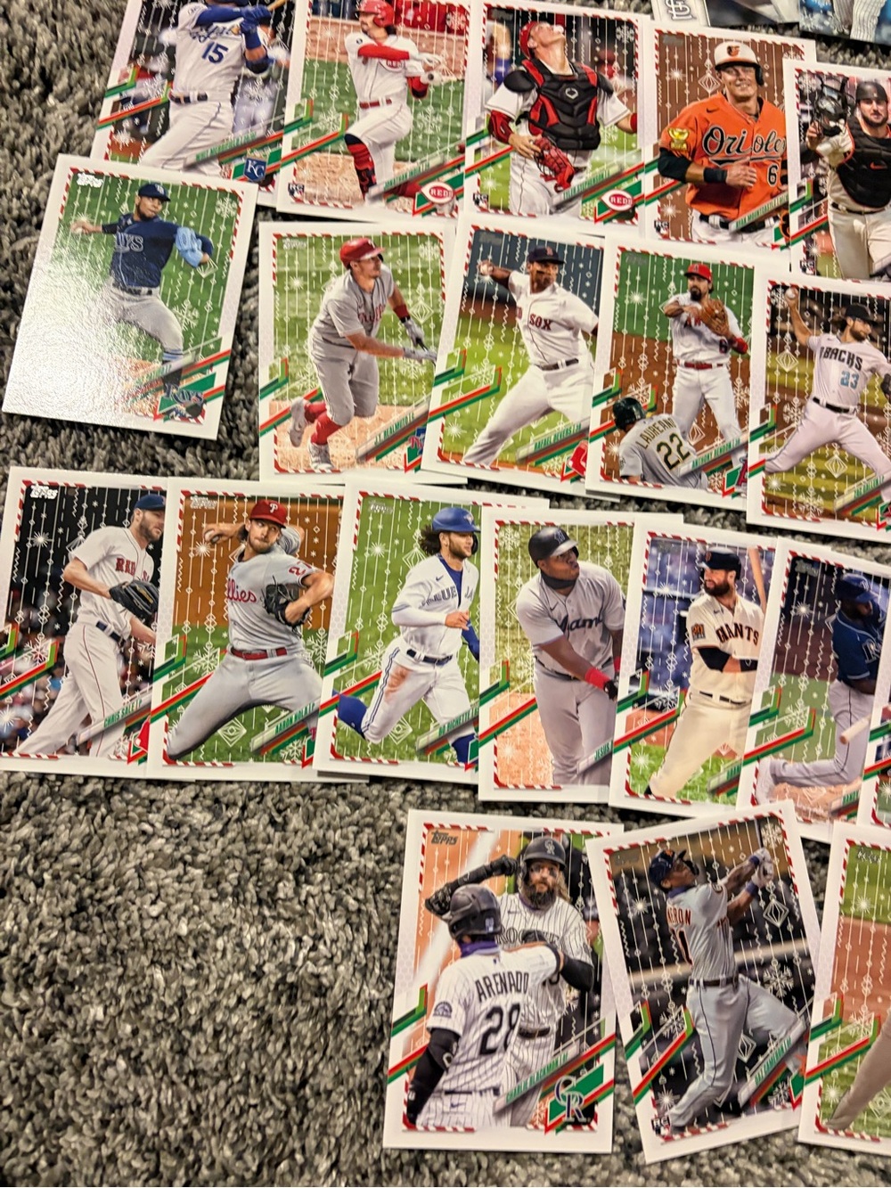 Lot of 89 - Topps 2021-2026 mixed years baseball cards with rookies - Picture 2 of 11
